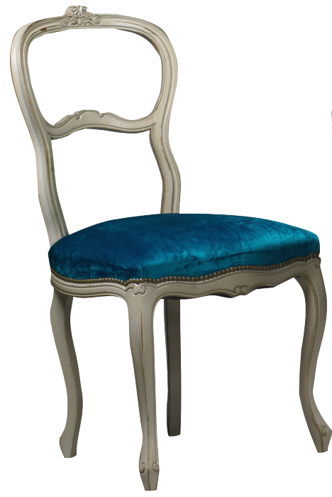  Chaise cloutée
